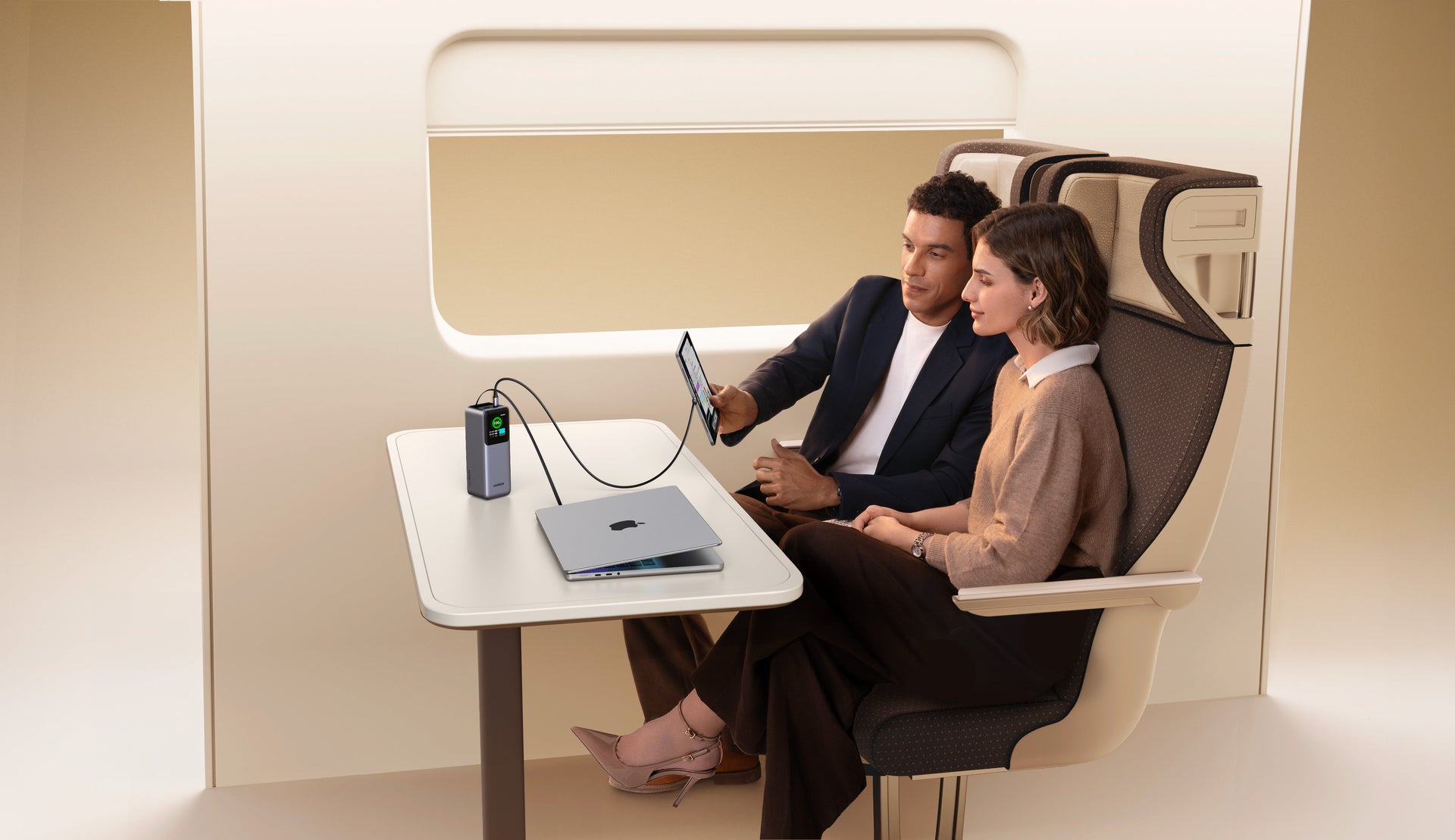 Comment choisir une batterie externe de voyage: Guide pratique 2025