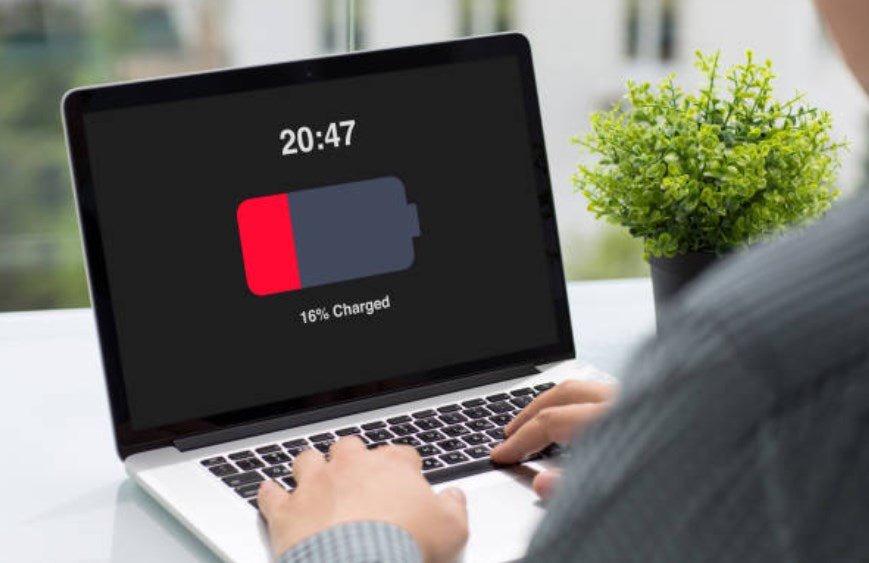 Comment chargers un ordinateur portable sans chargeur : Conseils pour marques Dell, Lenovo et Asus