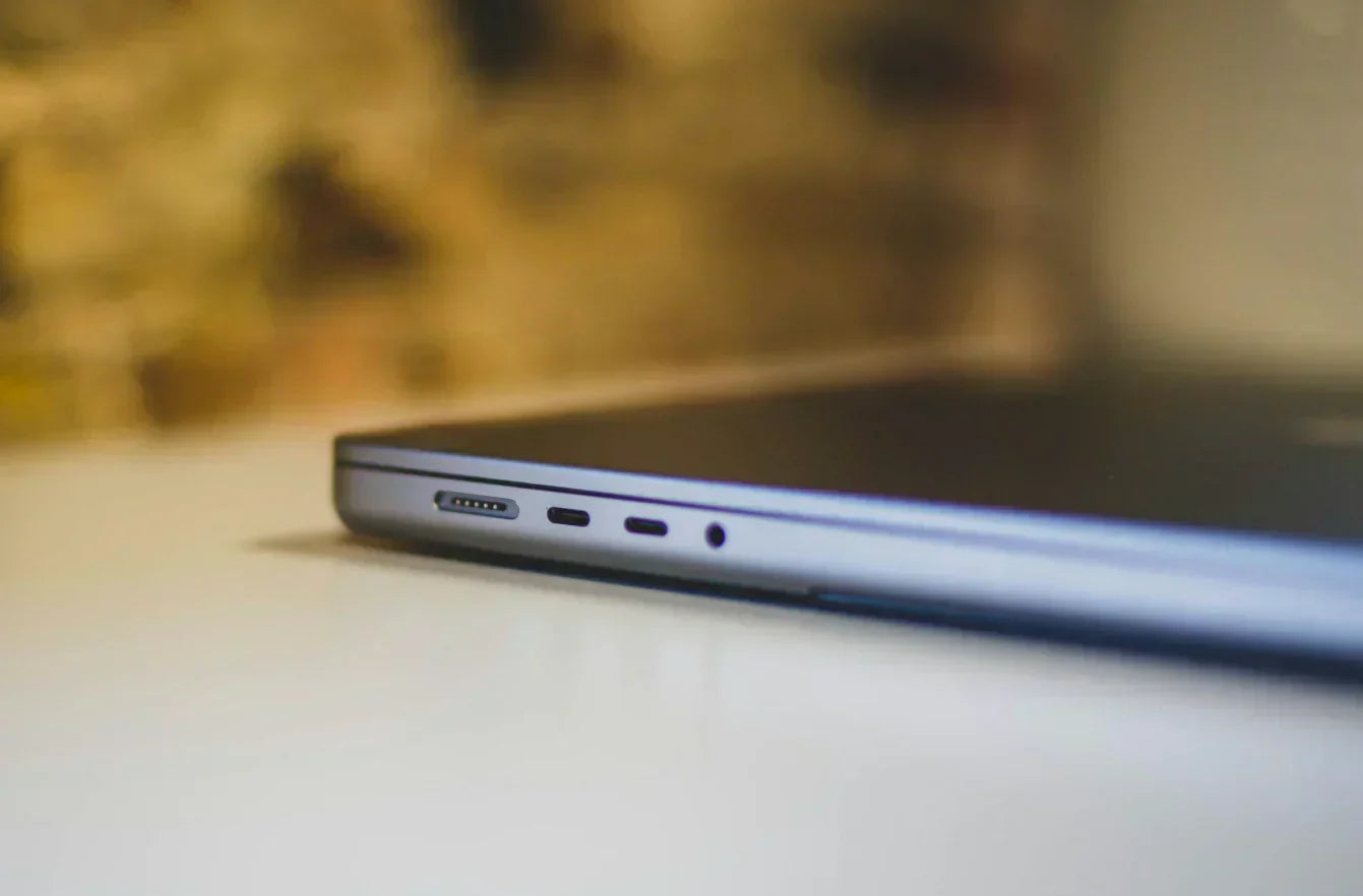 Un ordinateur portable Thunderbolt 4 peut-il utiliser une station d’accueil Thunderbolt 5 ?