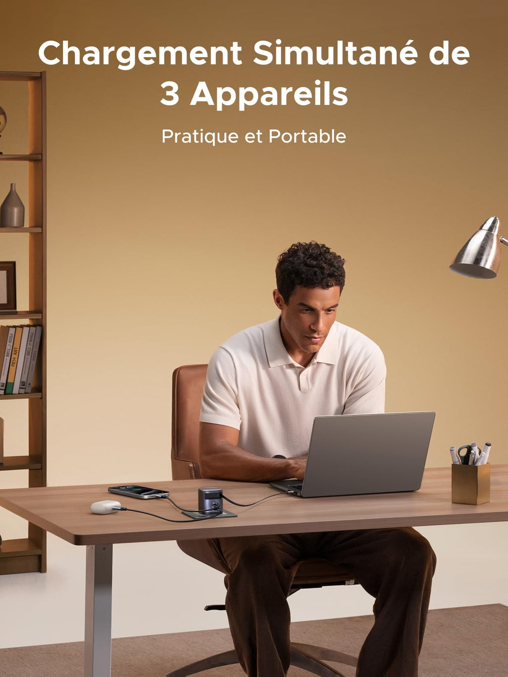UGREEN chargeur rétractable prend en charge la charge 3-en-1 pour alimenter trois appareils simultanément.