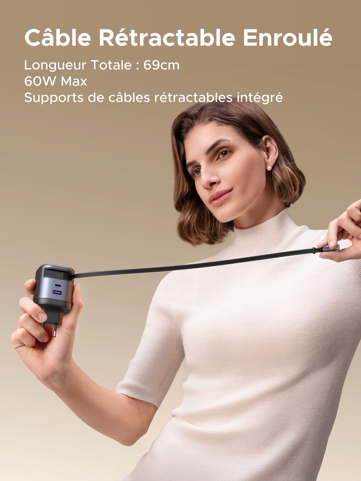 UGREEN chargeur rétractable avec câble intégré, extensible jusqu’à 69 cm, puissance maximale 60 W en mode extension.